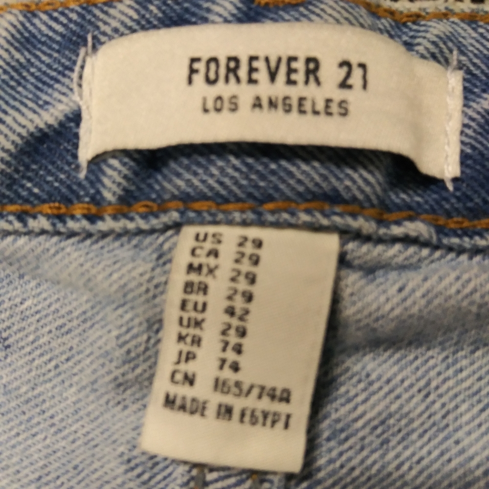 F21 | NWT Mid Rise Straight Fit Jeans - Picture 6 of 8
